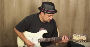 Stevie Ray Vaughan - Pride and Joy - How to play on guitar - tutorial - opening