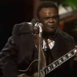 Freddie King - Sweet Home Chicago