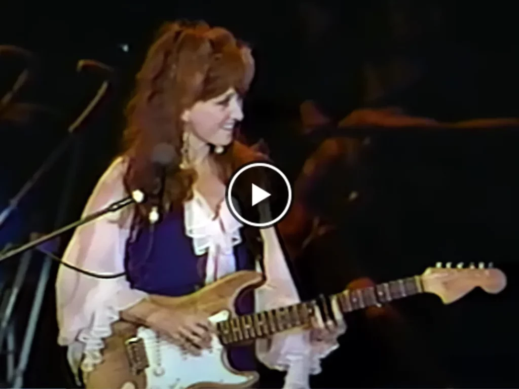 Bonnie Raitt – Write Me A Few of Your Lines