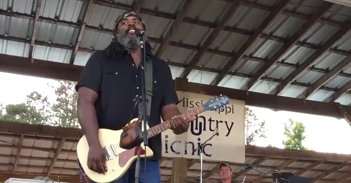 Alvin Youngblood Hart – In My Time Of Dying