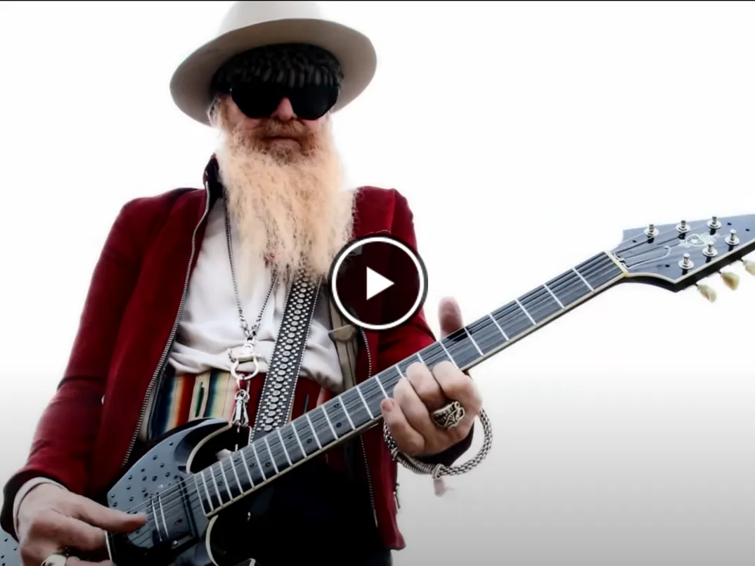 Billy F Gibbons – She’s On Fire