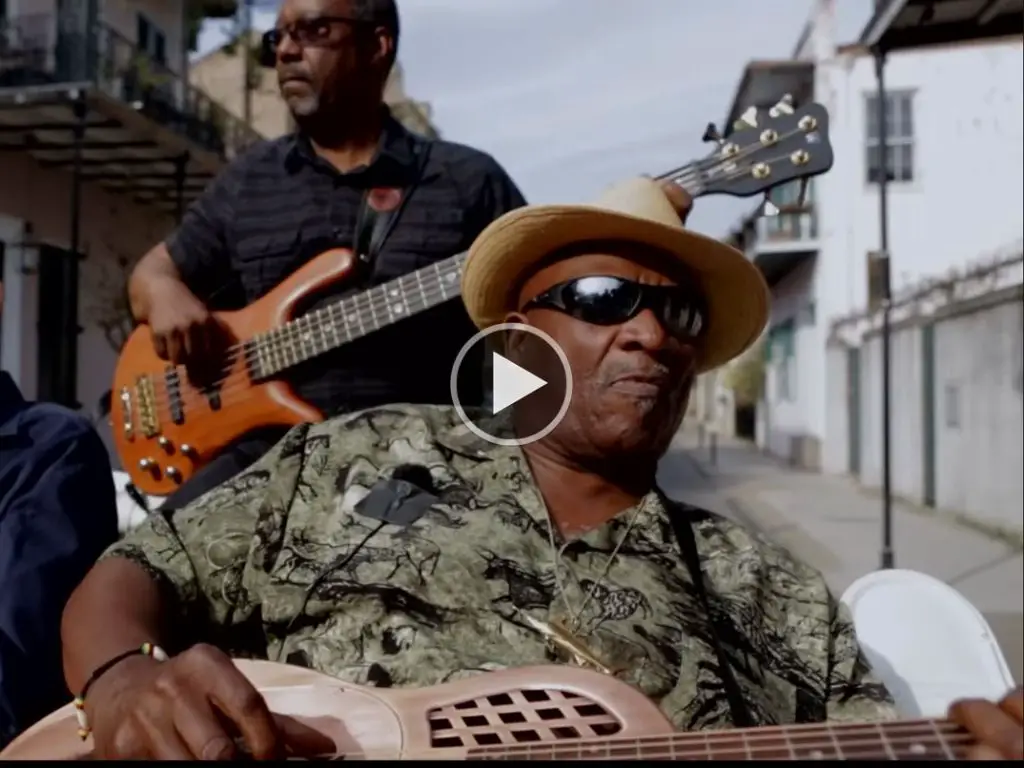 Taj Mahal – Queen Bee