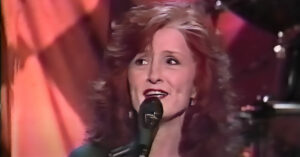 Bonnie Raitt - Burnin' Down The House