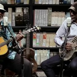 Taj Mahal & Keb' Mo' - Diving Duck Blues