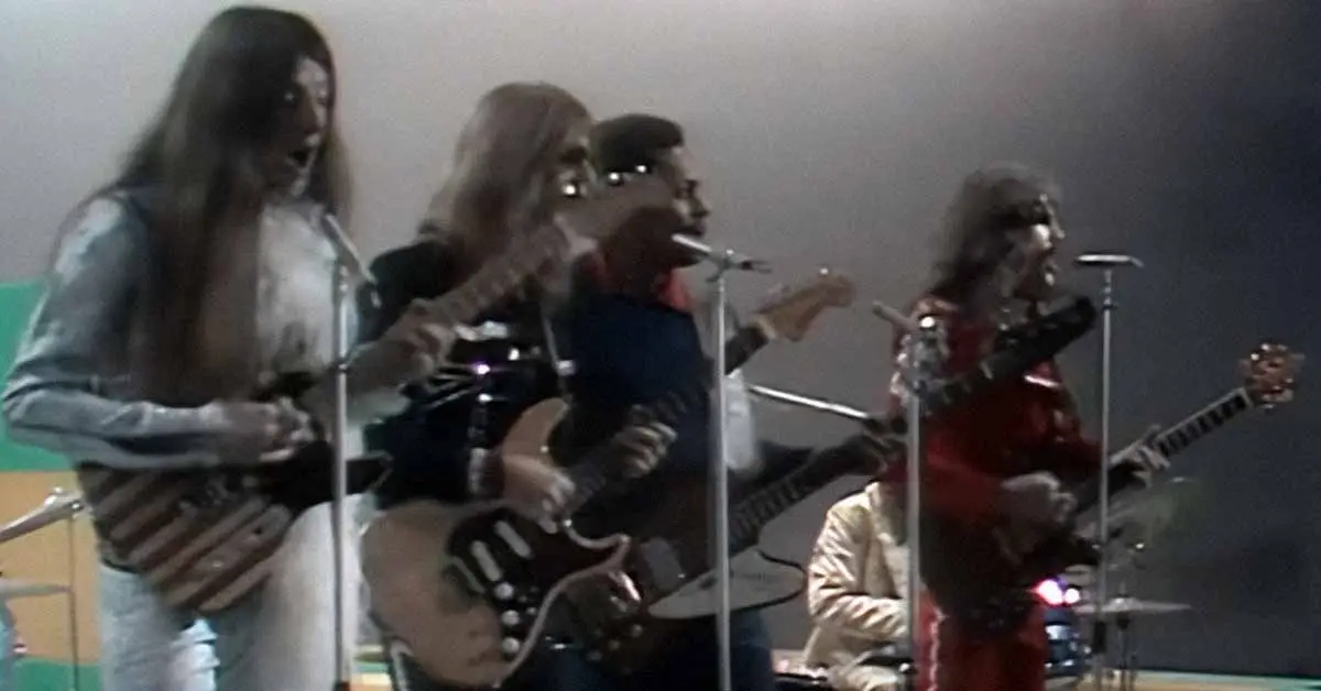 The Doobie Brothers – Listen To The Music