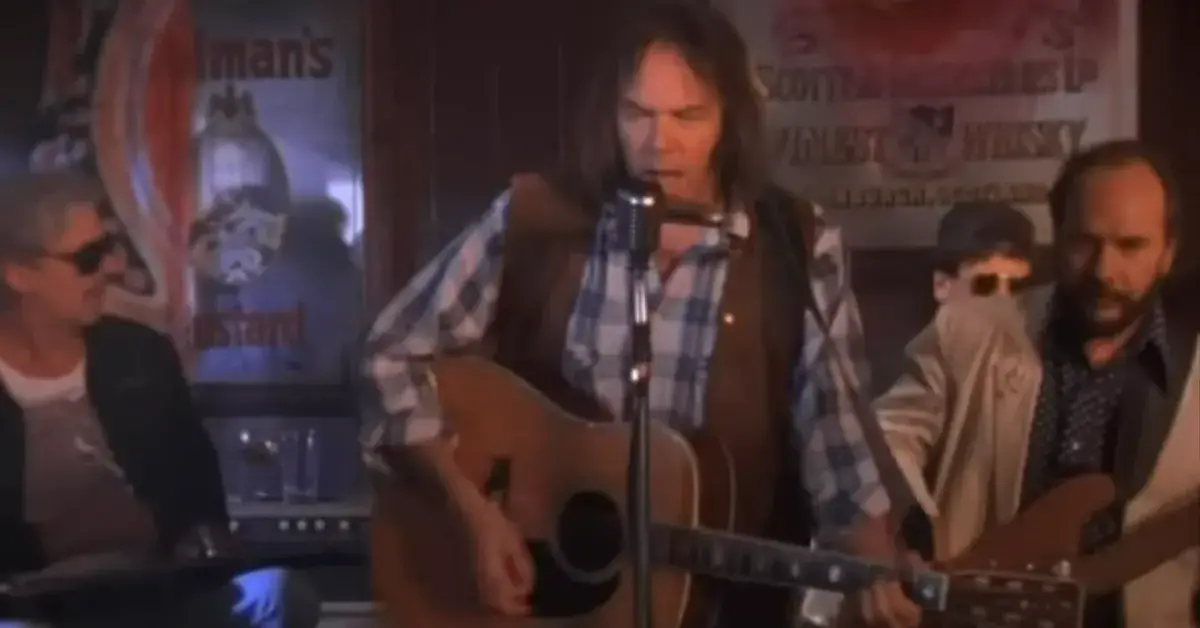 Neil Young – “Harvest Moon”: A Gentle Ode to Enduring Love
