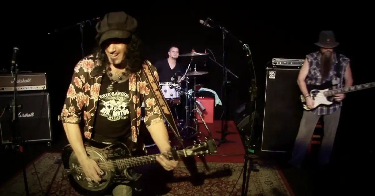 Eric Sardinas – Worried Blues